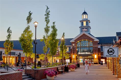 woodbury commons premium outlet.